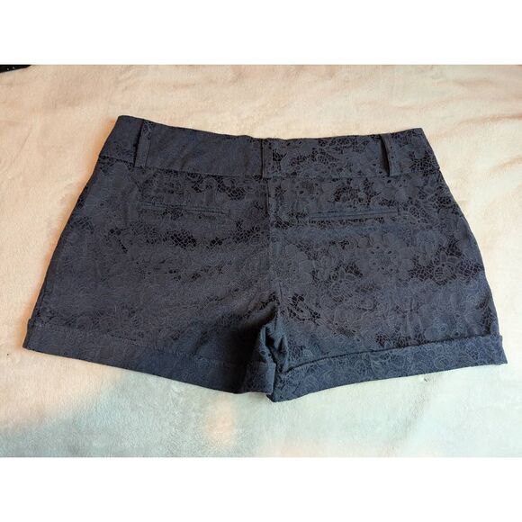 Maurices cuffed navy blue shorts size 13/14 * - Picture 2 of 3